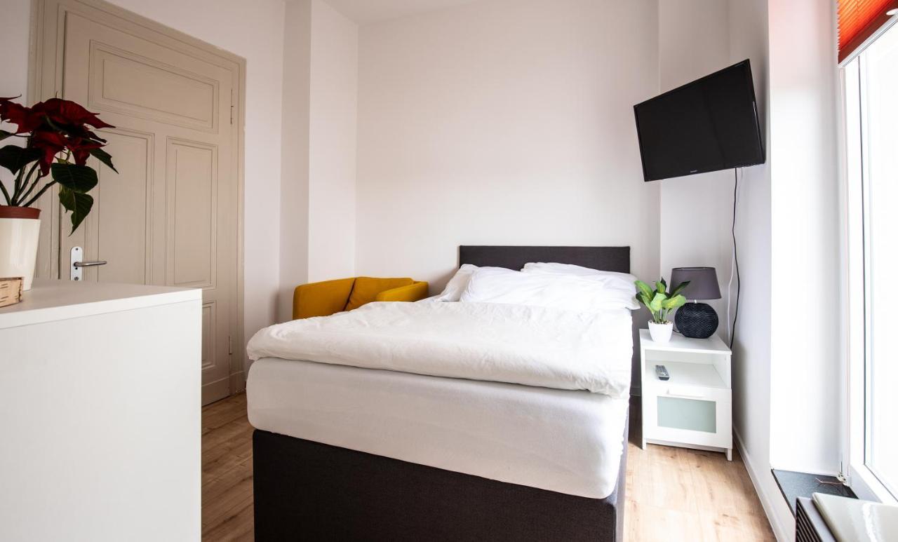 Moderne Wohnung In Der Innenstadt Von Бад Ойнхаузен Екстериор снимка