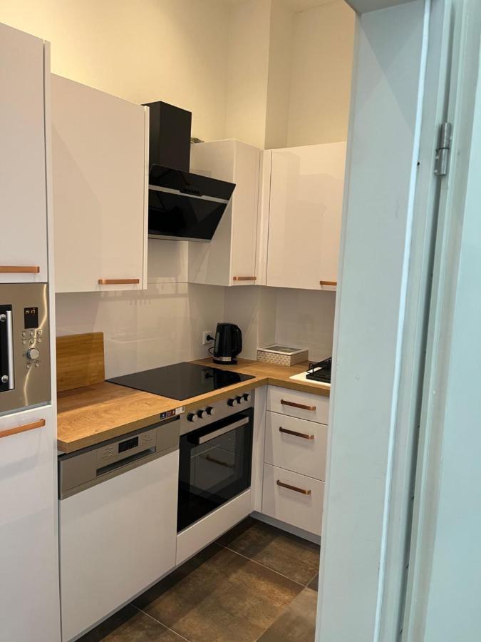 Moderne Wohnung In Der Innenstadt Von Бад Ойнхаузен Екстериор снимка