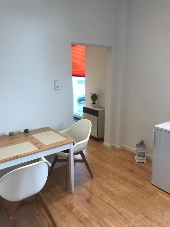Moderne Wohnung In Der Innenstadt Von Бад Ойнхаузен Екстериор снимка