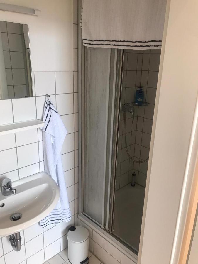 Moderne Wohnung In Der Innenstadt Von Бад Ойнхаузен Екстериор снимка